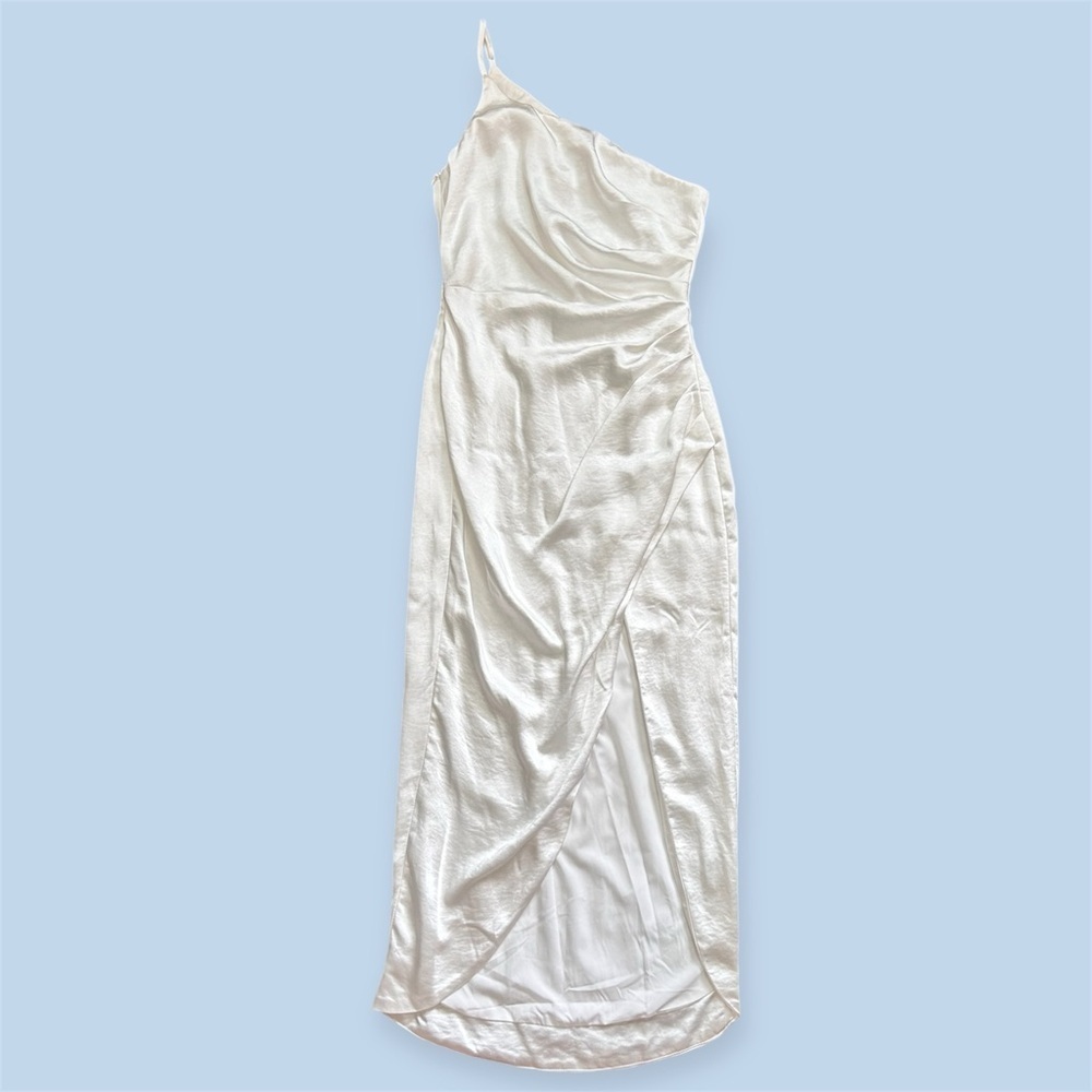 Elliatt Isabelle Dress in Ivory Elegant One-Shoulder Dress women’s size small - Picture 5 of 11
